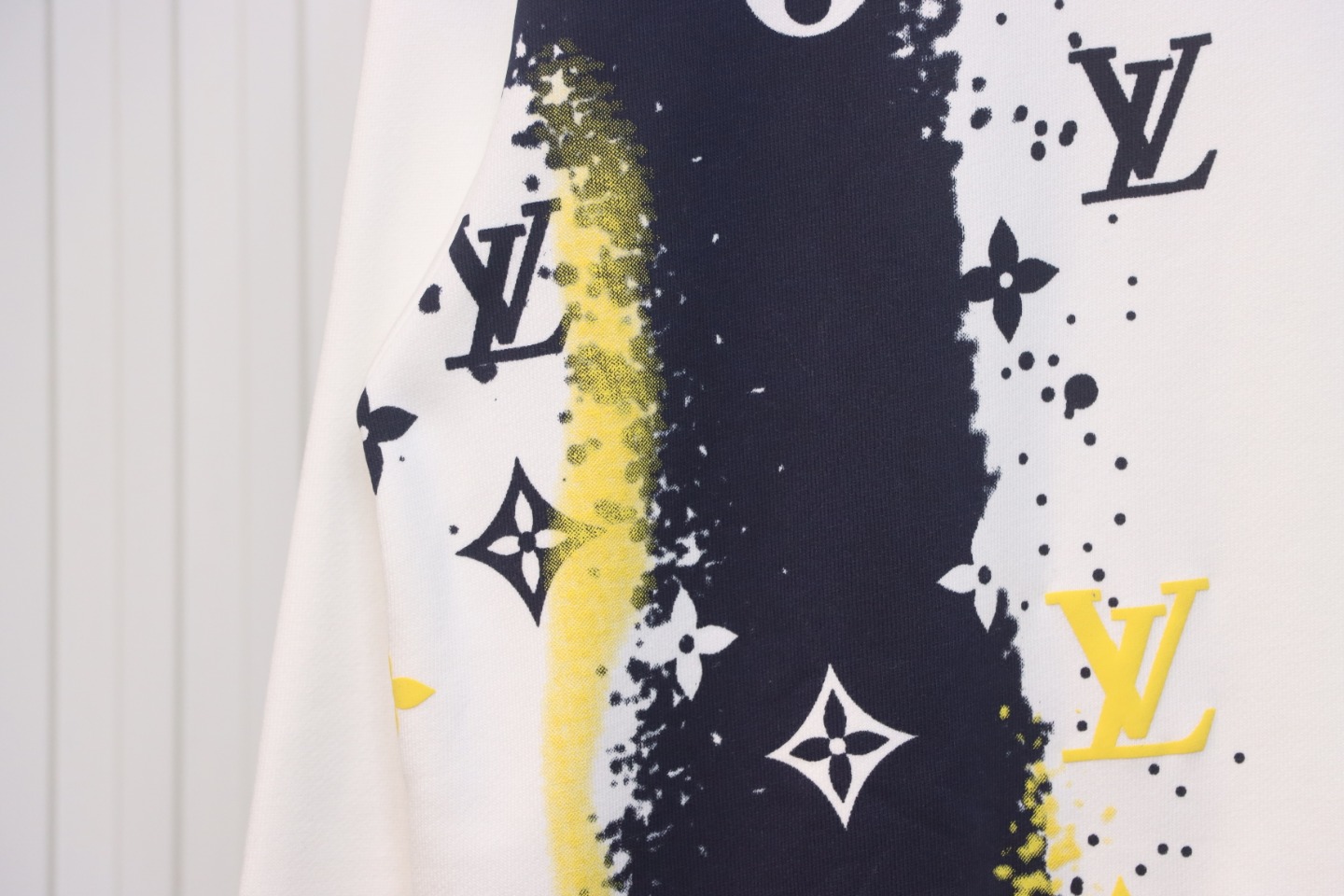 Louis Vuitton 24Fw Ink Splashing Old Flower Print Round Neck Sweatshirt White