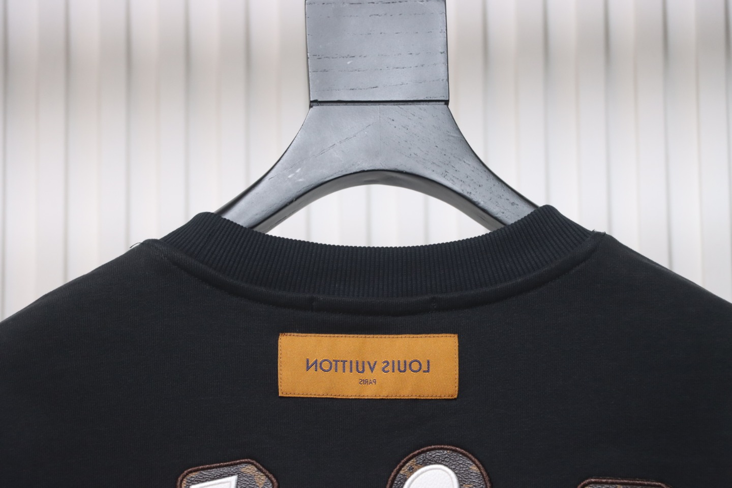Louis Vuitton 24Fw Leather Label Letter Embroidery Round Neck Sweatshirt Black