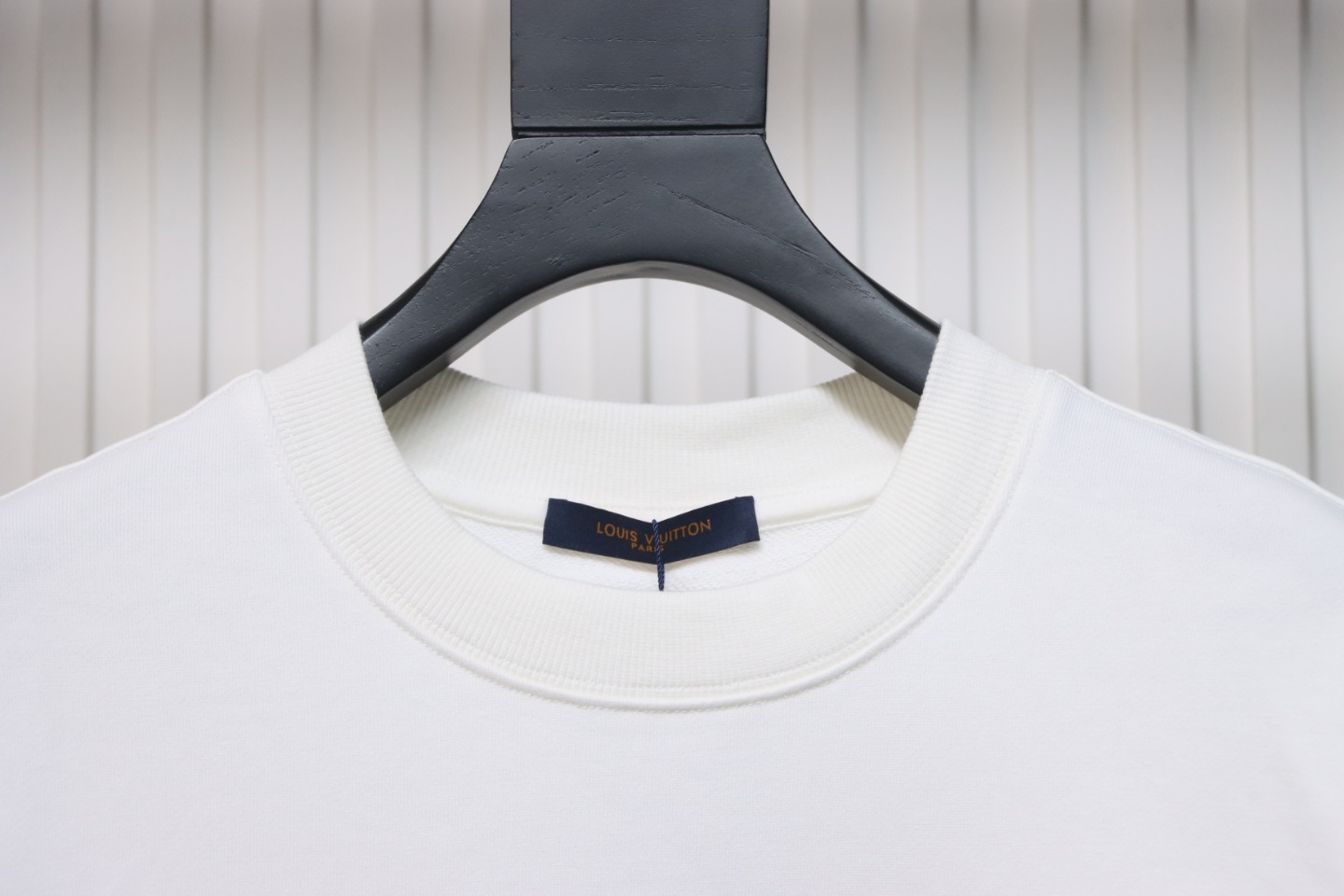 Louis Vuitton 24Fw Leather Label Letter Embroidery Round Neck Sweatshirt White
