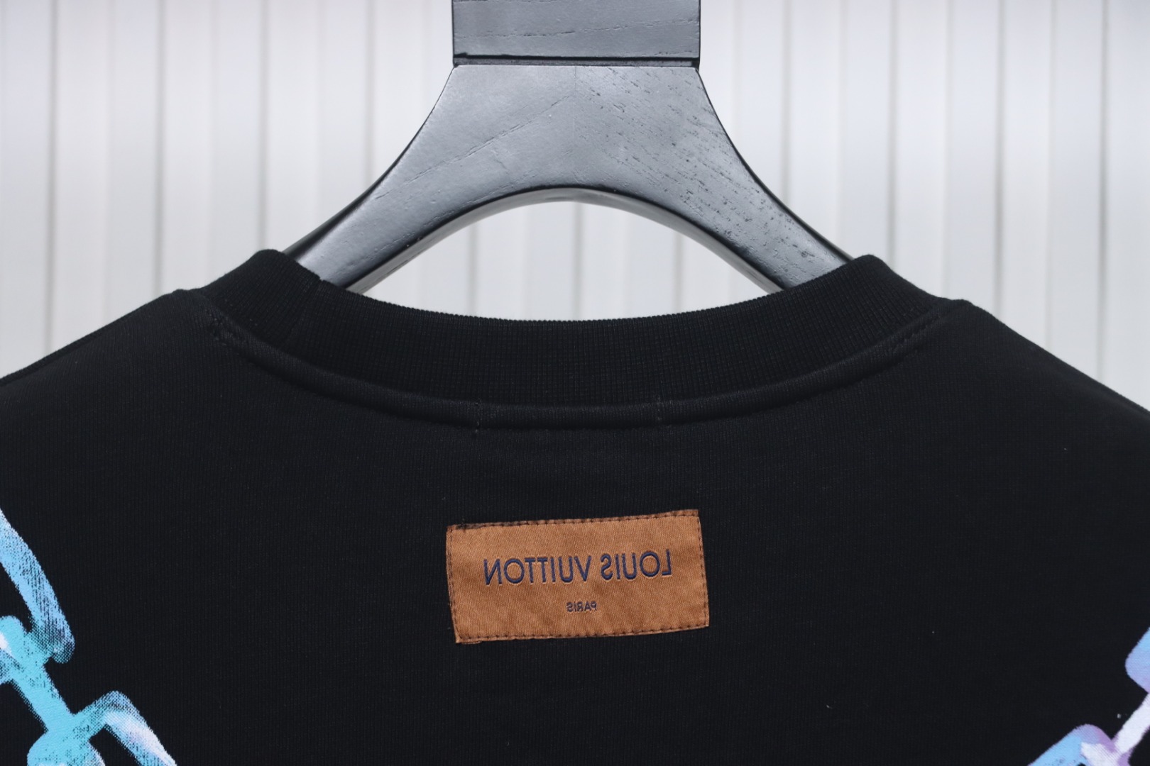 Louis Vuitton Gradient Necklace Pendant Print Round Neck Sweatshirt Black