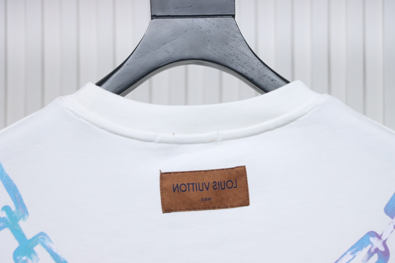 Louis Vuitton Gradient Necklace Pendant Print Round Neck Sweatshirt White