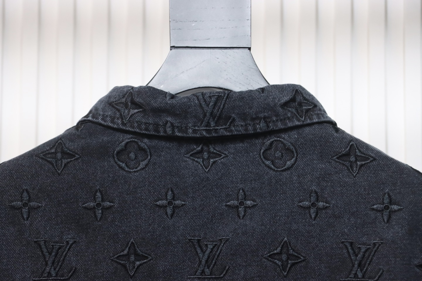 Louis Vuitton 24Fw All-Over Embroidered Monogram Gradient Washed Denim Jacket