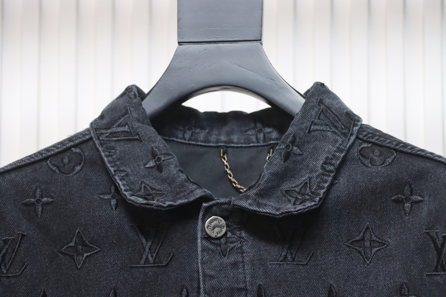 Louis Vuitton 24Fw All-Over Embroidered Monogram Gradient Washed Denim Jacket