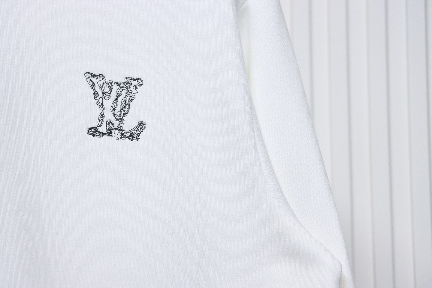 Louis Vuitton 24Fw Embroidered LOGO Round Neck Sweatshirt White