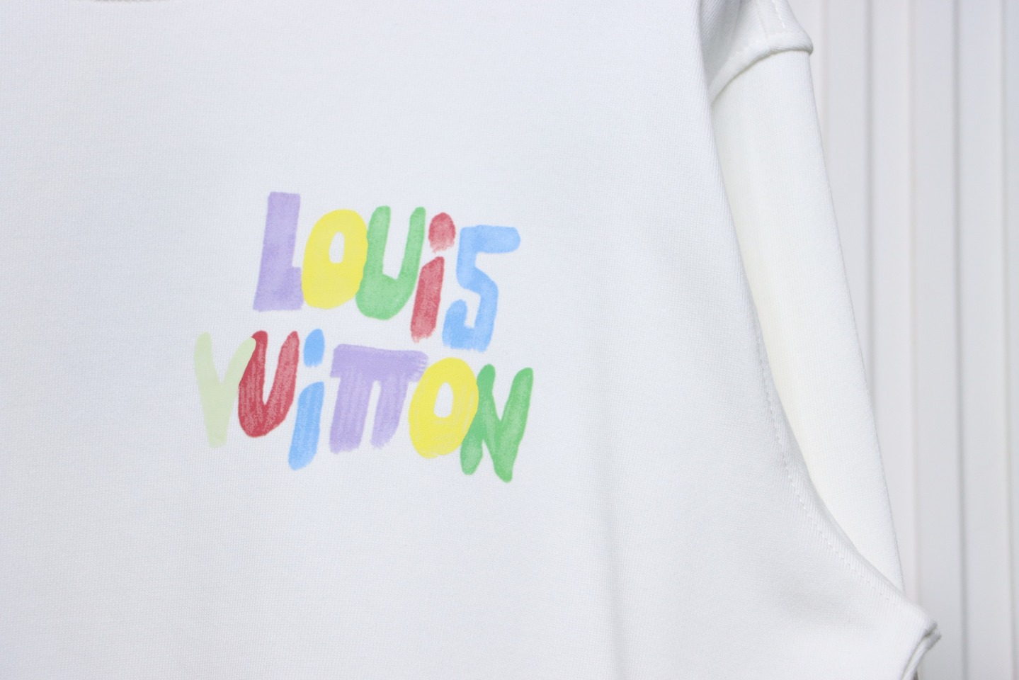 Louis Vuitton 24SS Colorful Letter Printed Crew Neck Sweatshirt White