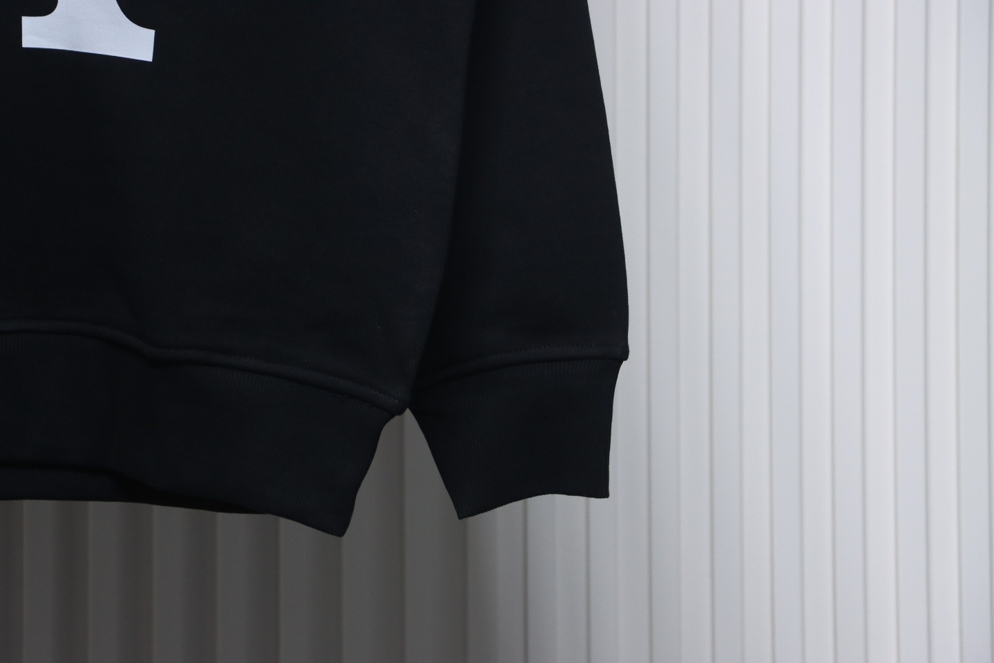 Louis Vuitton 24SS Reverse Logo Print Crew Neck Sweatshirt Black