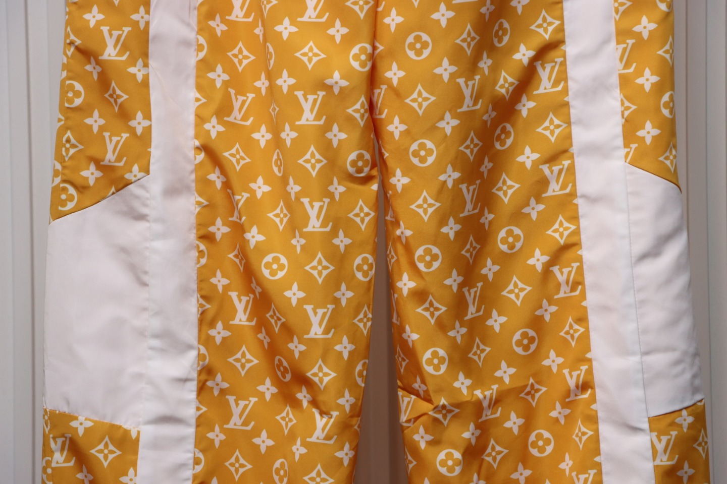 Louis Vuitton 24Fw All Over Print Monogram Contrast Color Trousers