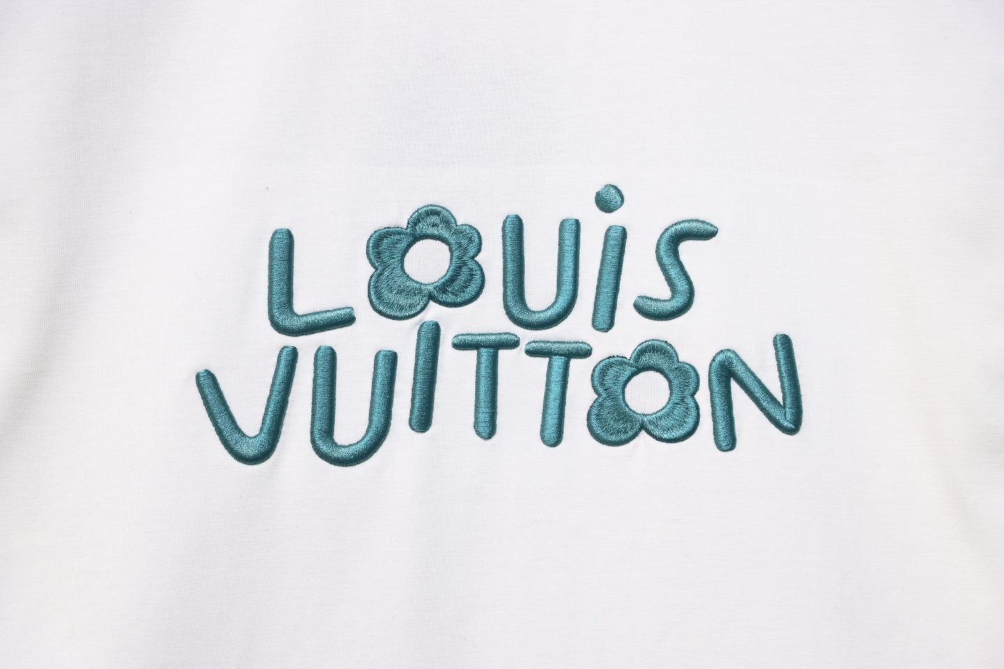 Louis Vuitton 24Fw Small Blue Flower Logo Embroidered Letters Long Sleeve T-shirt White
