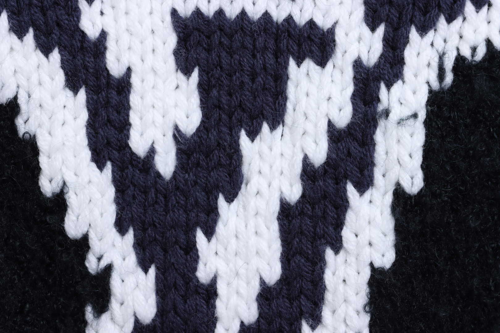 Louis Vuitton Classic LOGO Sweater Black