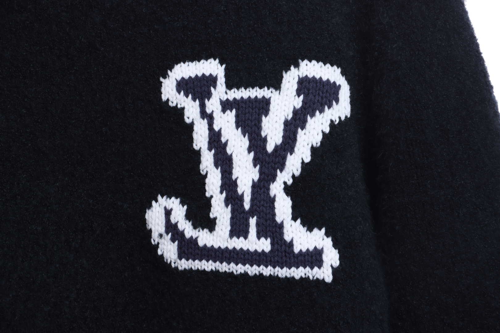 Louis Vuitton Classic LOGO Sweater Black