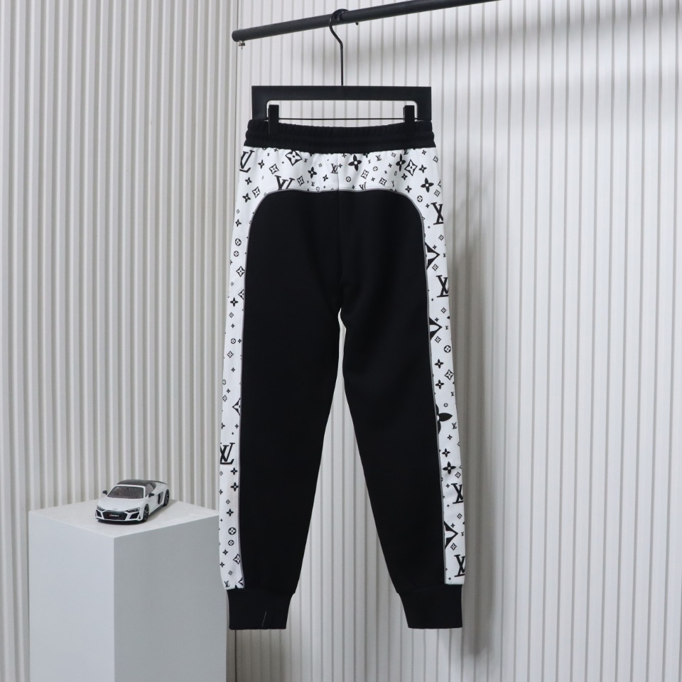 Louis Vuitton Logo Pocket Zip-Up Trousers