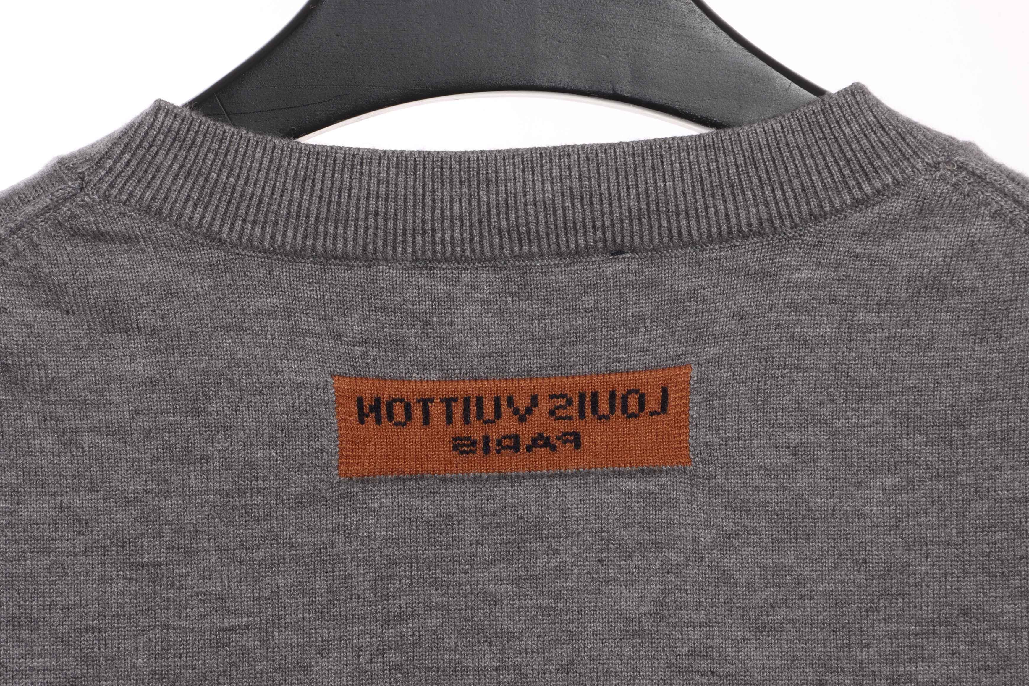 Louis Vuitton Solid Color Cuffs Letter Jacquard Logo Crew Neck Sweater Grey