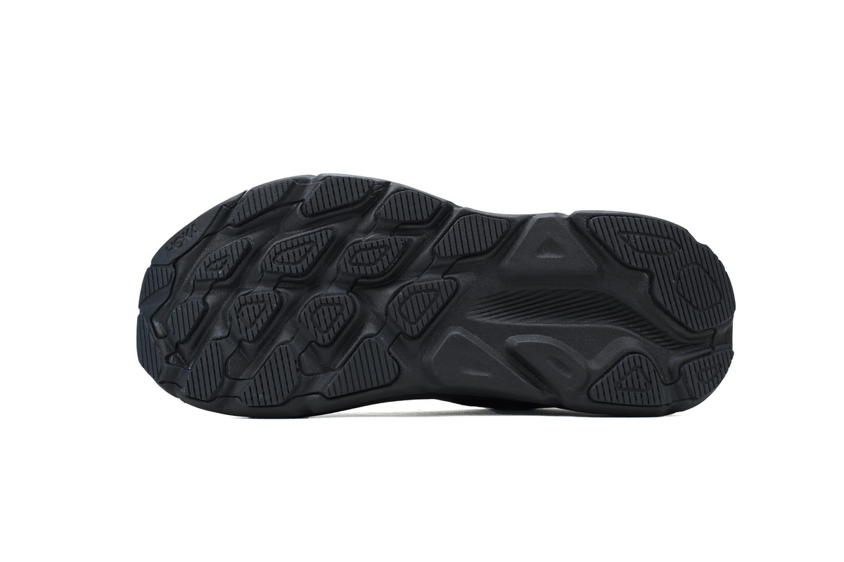 Hoka Clifton 9 GORE-TEX Triple Black 1141470-BBLC