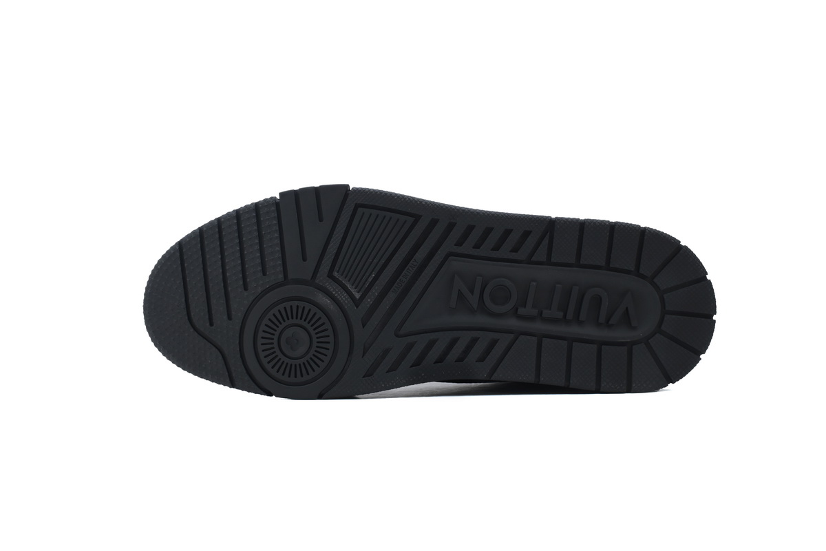 Louis Vuitton Trainer Black Rivets 