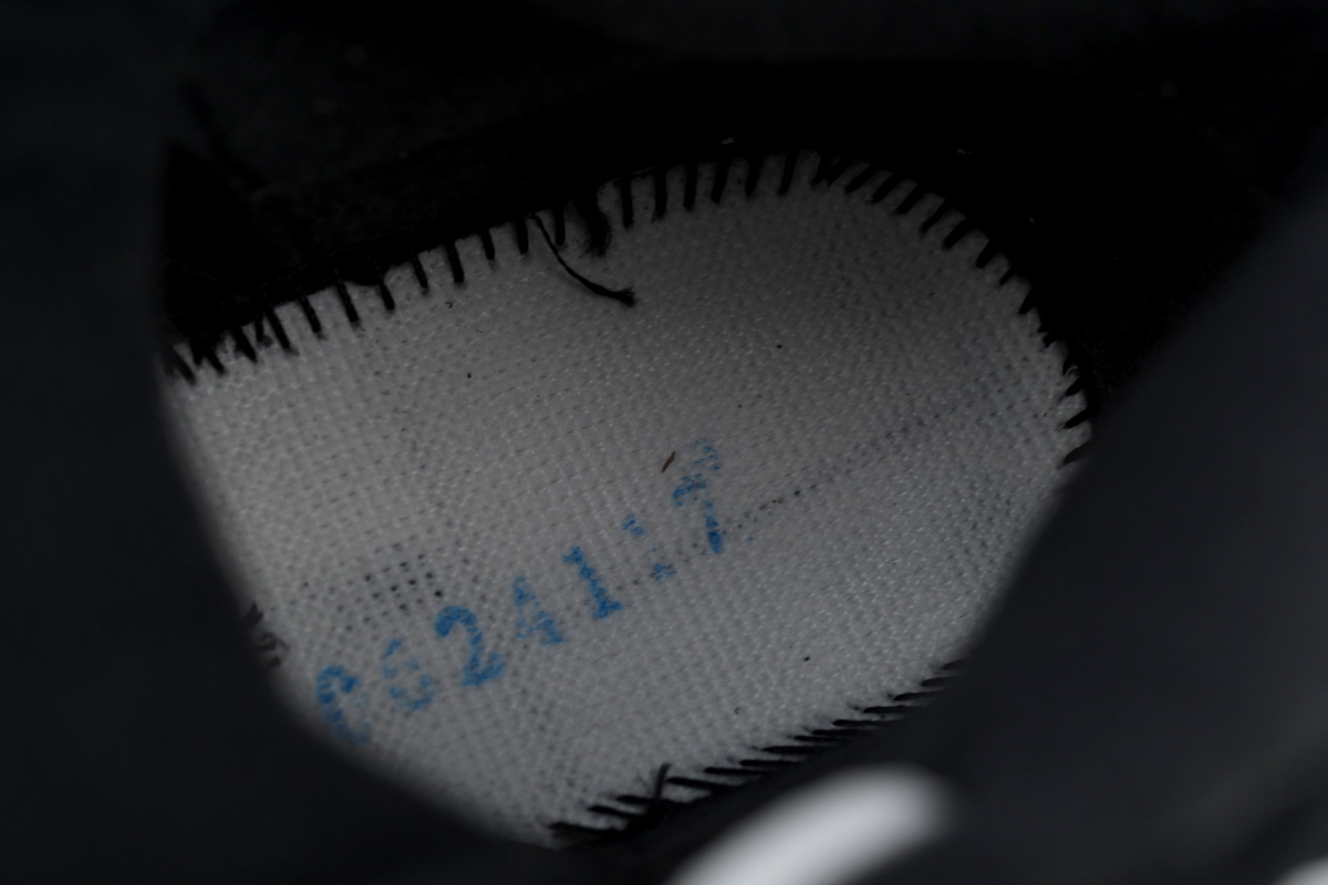 【FLASH SALE】Air Jordan 5 Black Metallic Reimagined HF3975-001