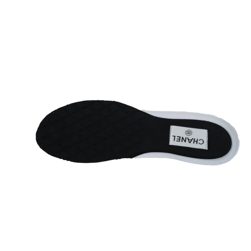 Chanel CC Logo Sneaker Silver Black