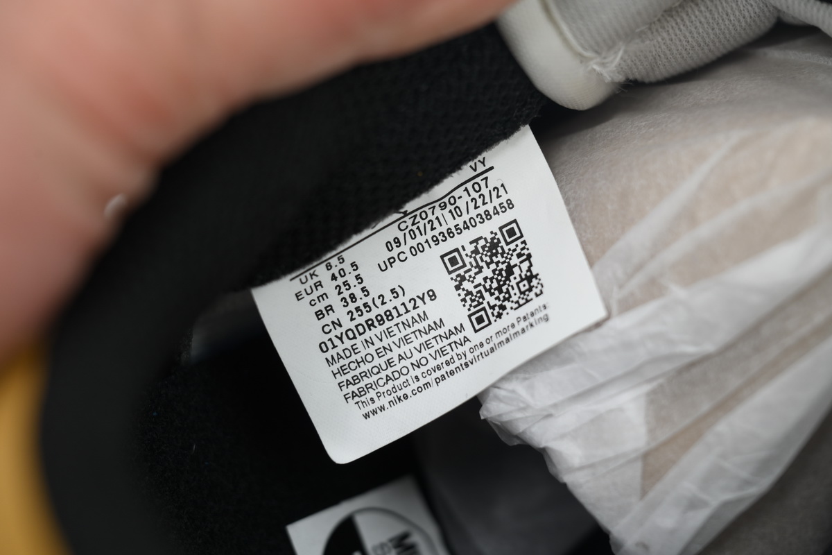 Air Jordan 1 Retro Low OG 'Rookie of the Year' CZ0790-107