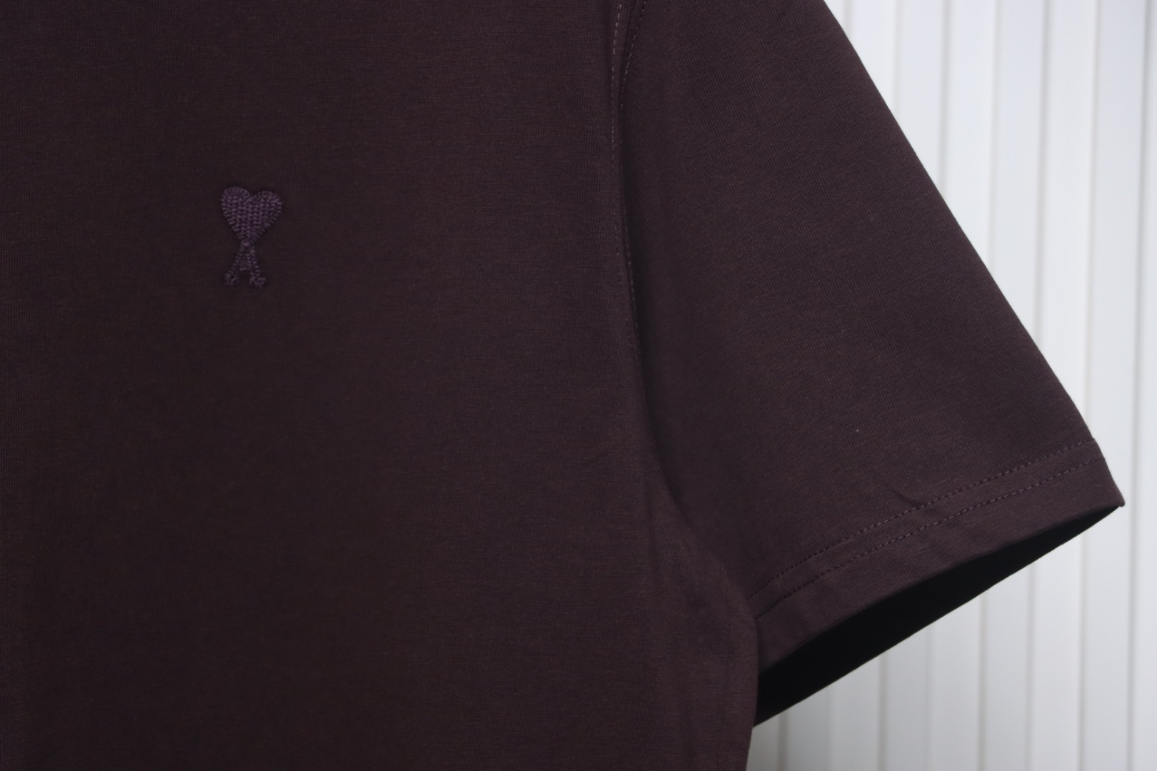 Ami Paris 25SS Embroidered Heart Short Sleeve T-shirt Brown