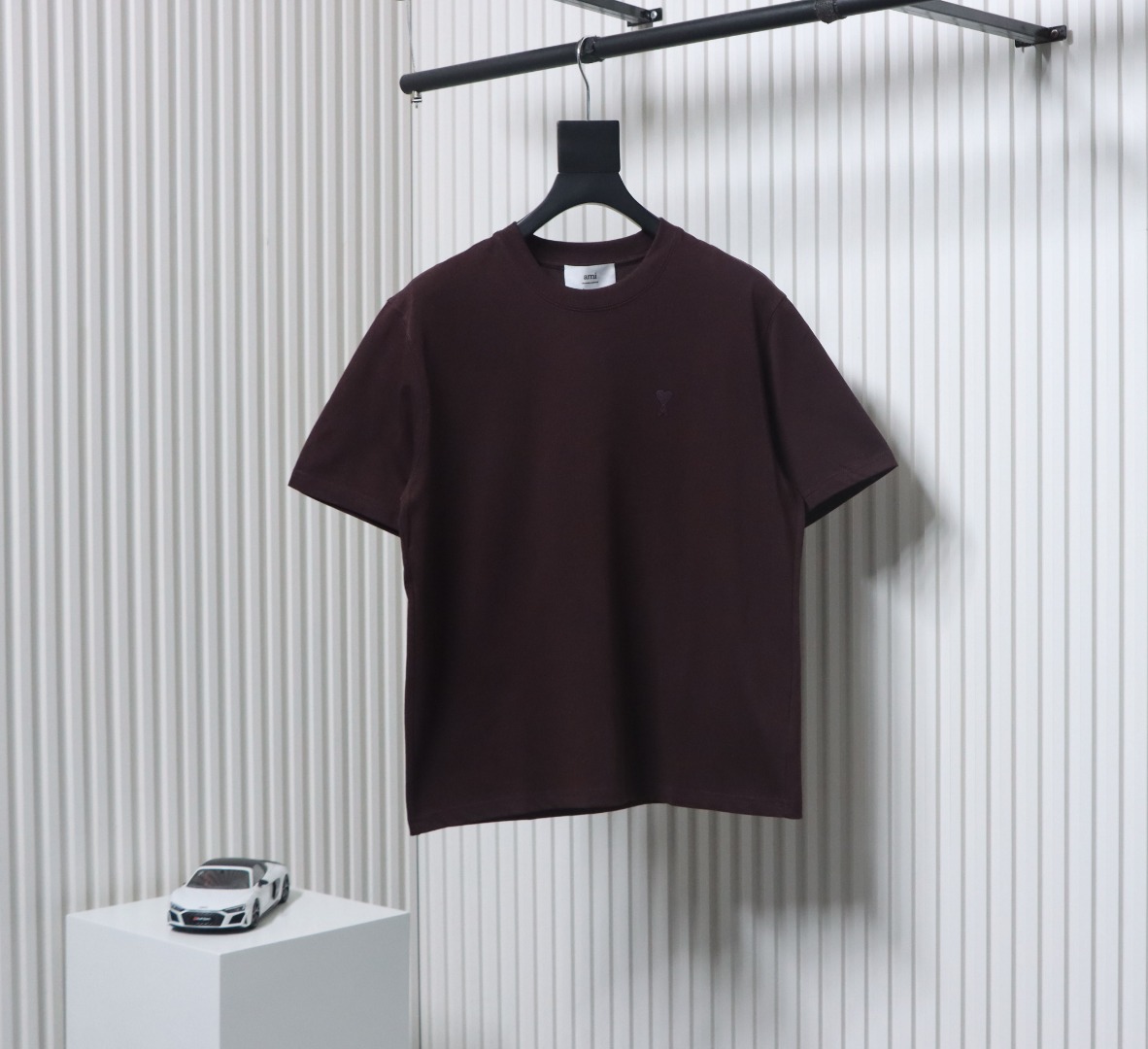 Ami Paris 25SS Embroidered Heart Short Sleeve T-shirt Brown