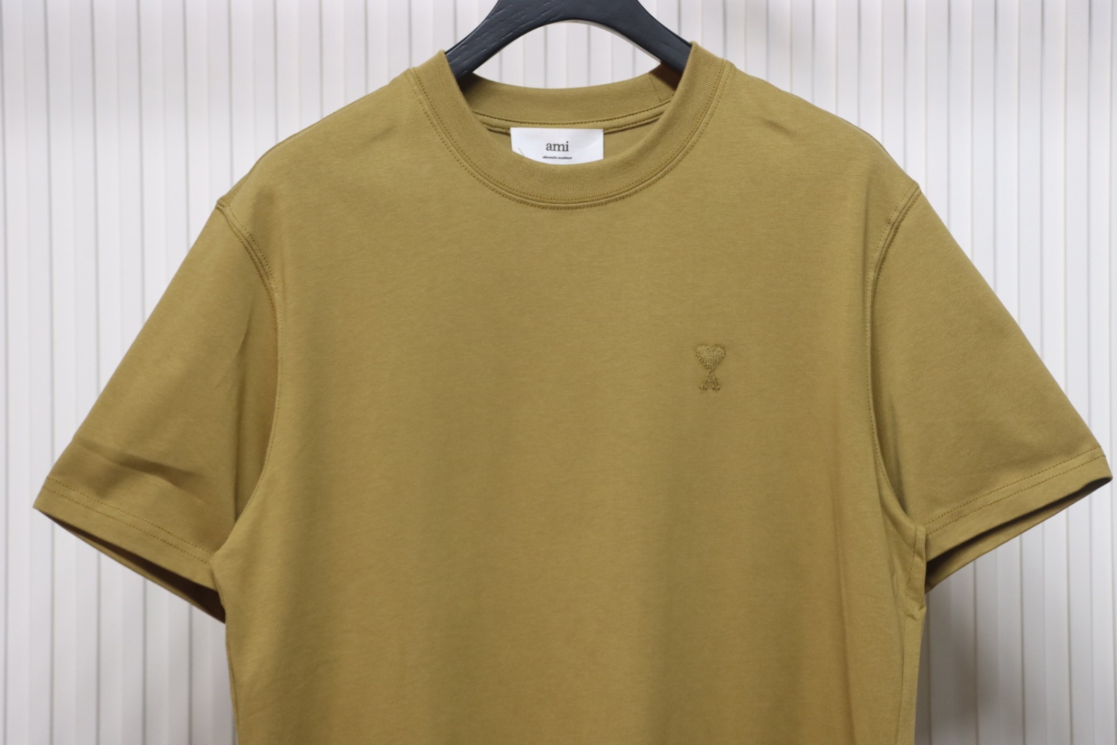 Ami Paris 25SS Embroidered Heart Short Sleeve T-shirt Khaki