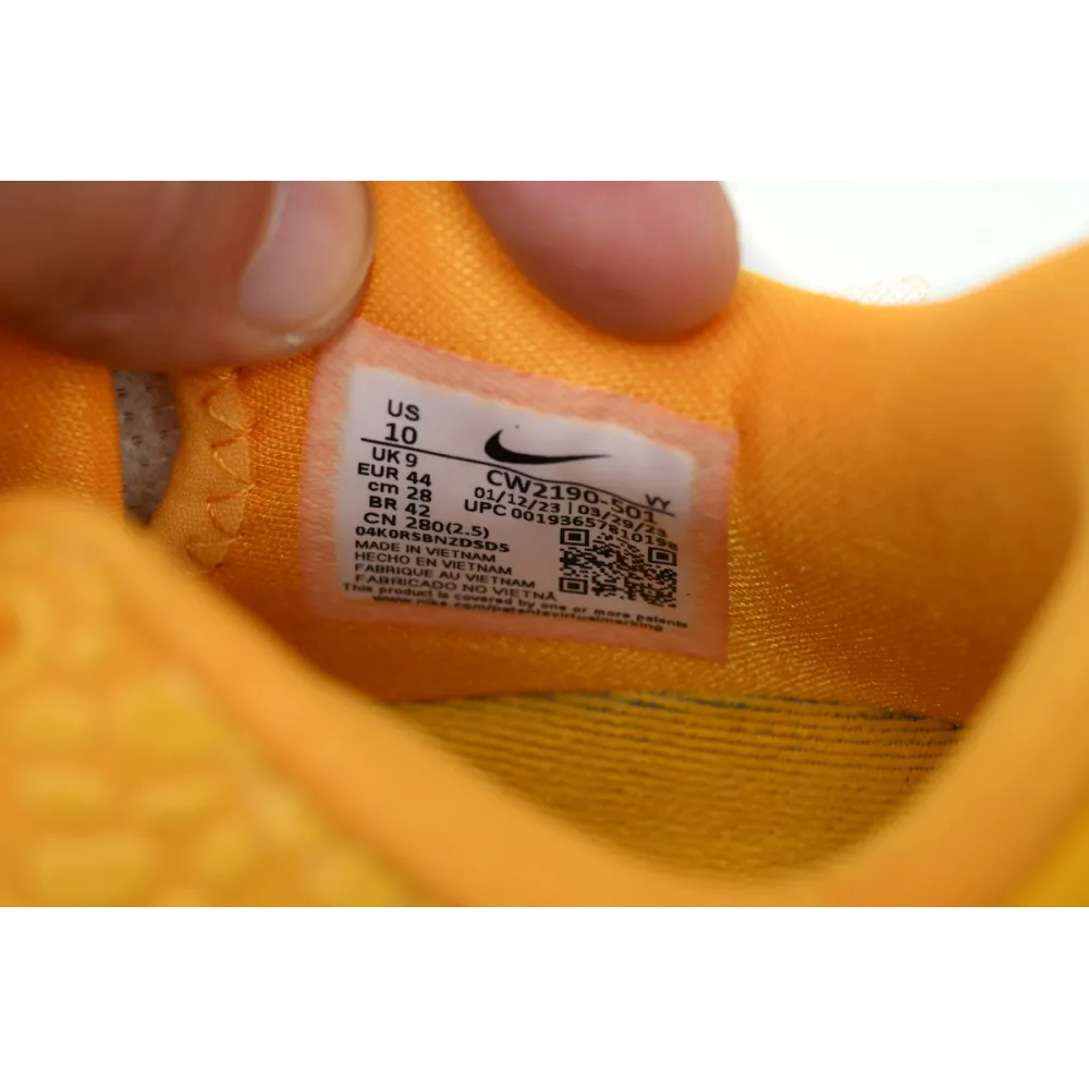 Off-White x Nike Zoom Kobe 5  'Mambacita'  CW2190-501