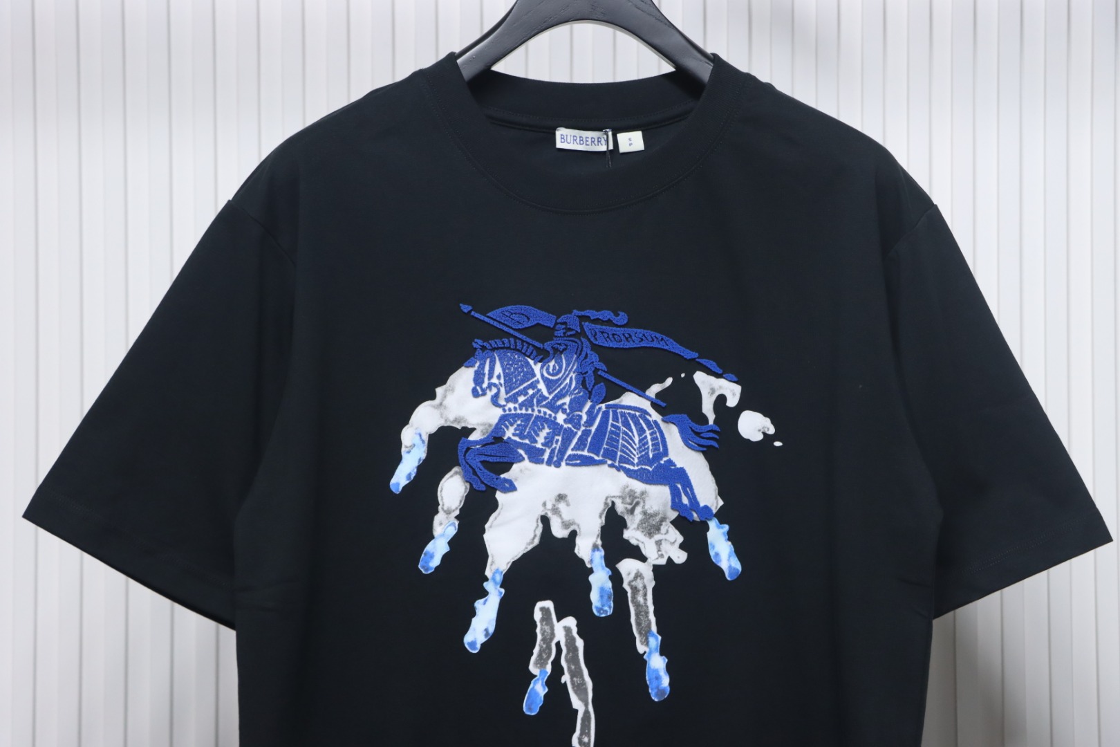 Burberry 25ss Warhorse Toothbrush Embroidery and Ink Splash Print Short Sleeve T-shirt Black