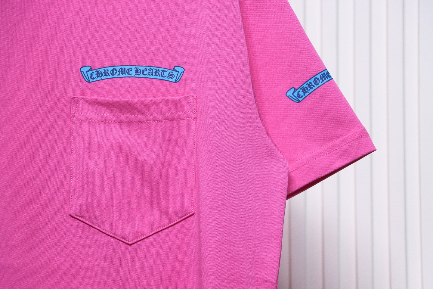 Chrome Hearts New Chrome Hearts Scroll Banner Dopamine Color Pocket T-shirt Pink CH2024
