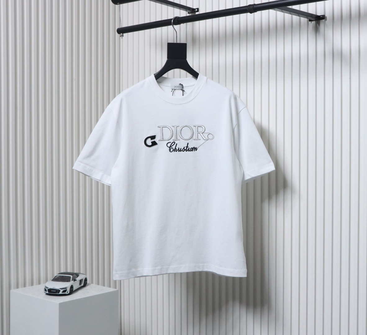 Dior pin embroidered letter logo short sleeve white
