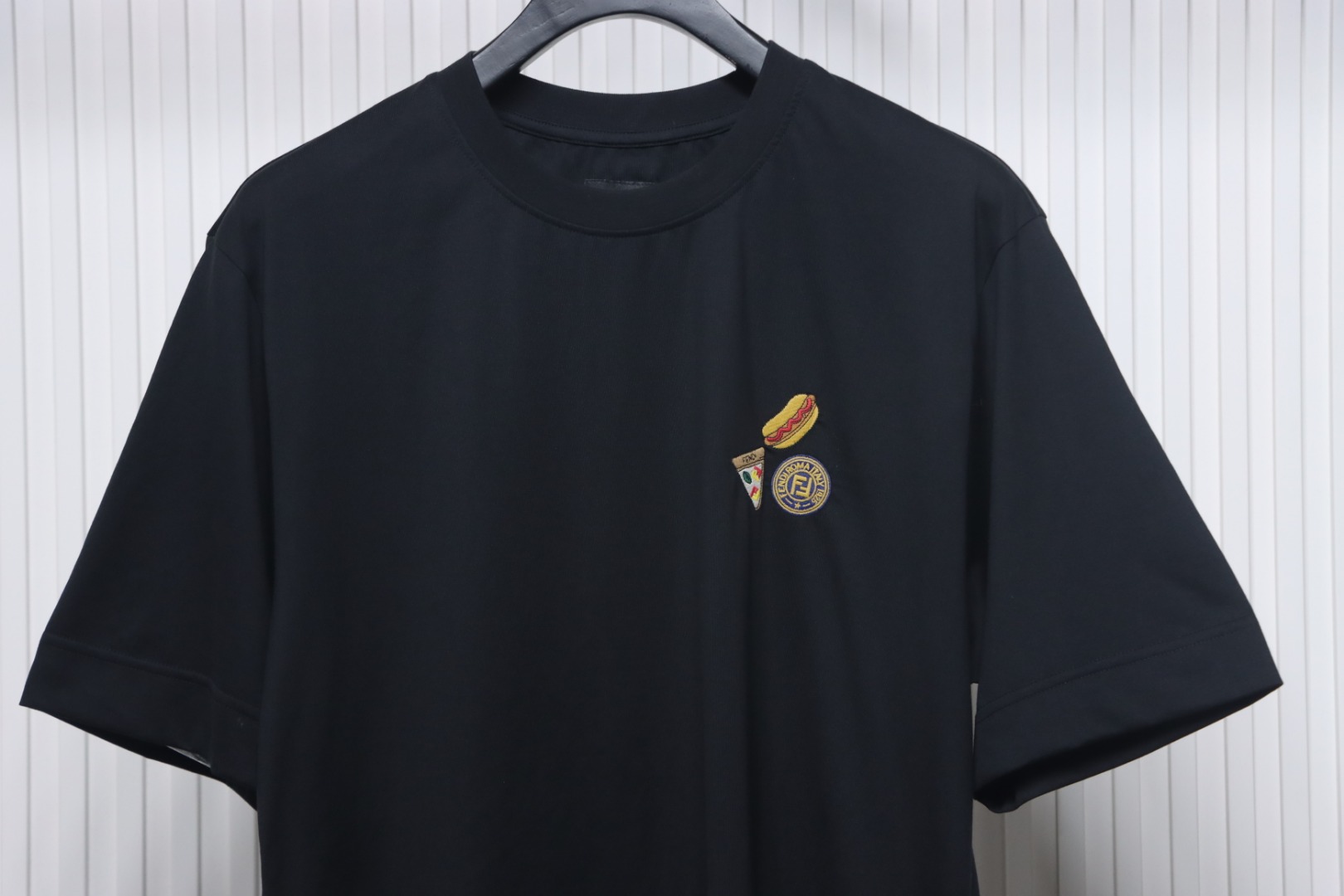 Fendi 25ss hot dog pizza badge embroidered short sleeve black