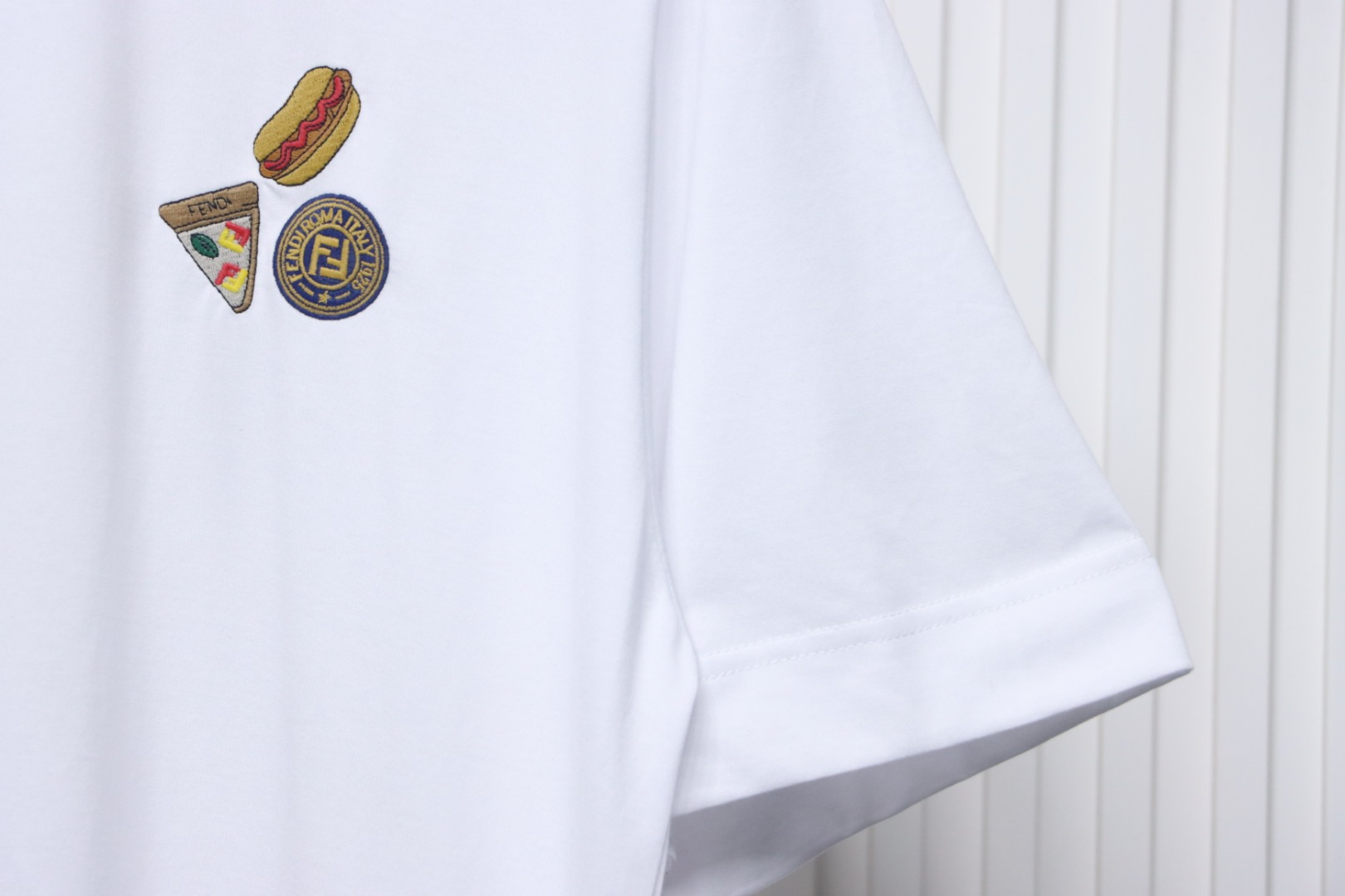 Fendi 25ss hot dog pizza badge embroidered short sleeve white