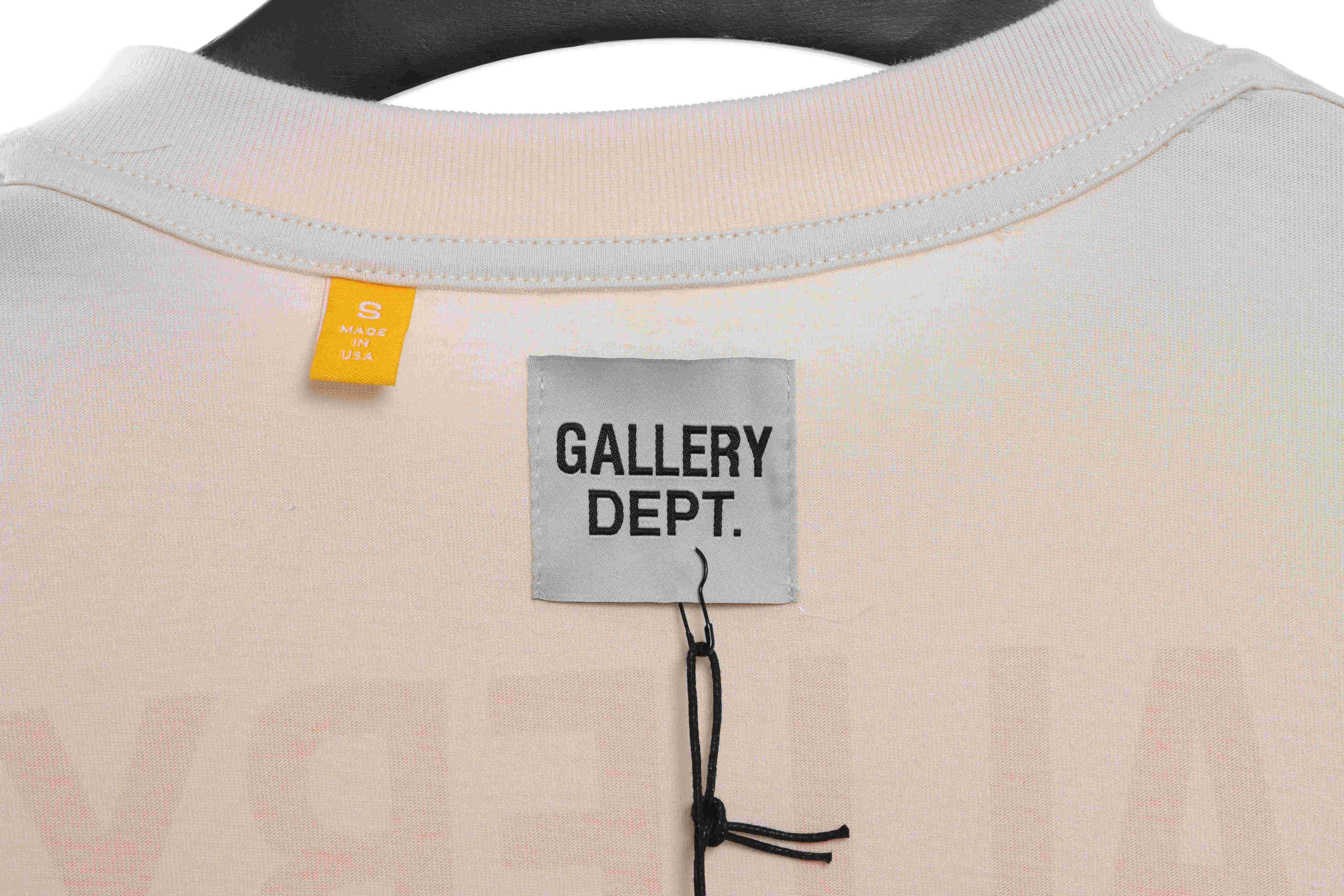 GD Retro Car Printed Short Sleeve Beige