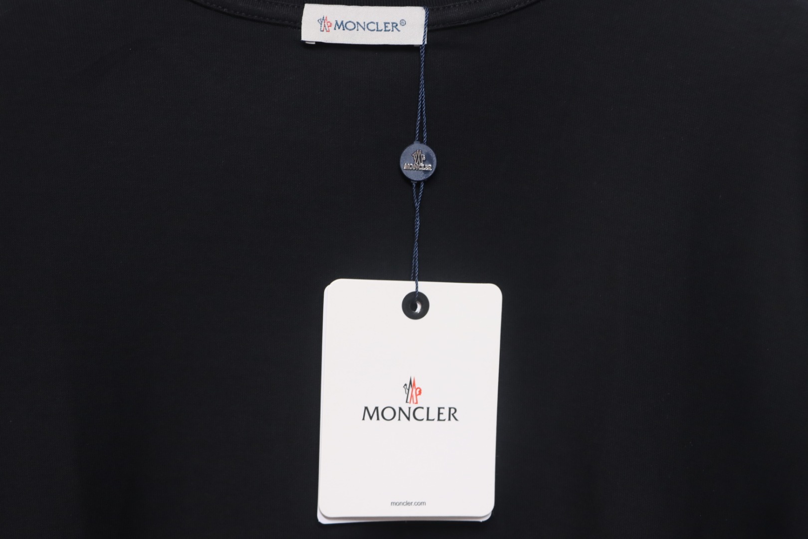 Moncler 25ss astronaut logo short sleeve black