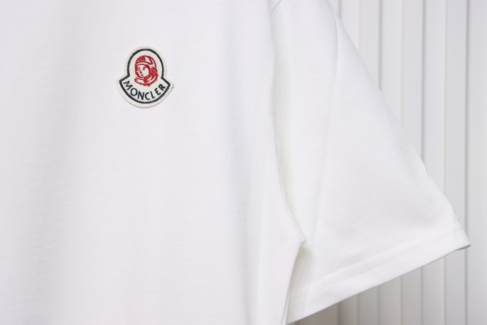 Moncler 25ss astronaut logo short sleeve white