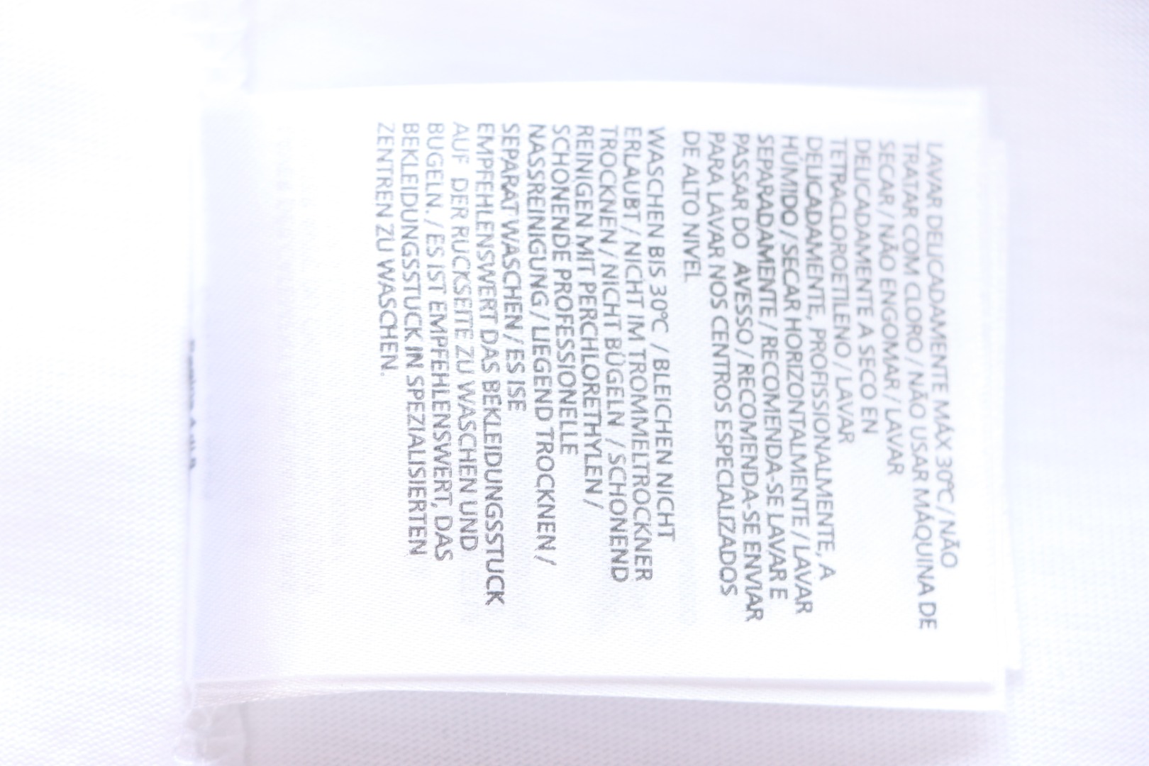 Moncler 25ss chest pressed logo print short sleeves white