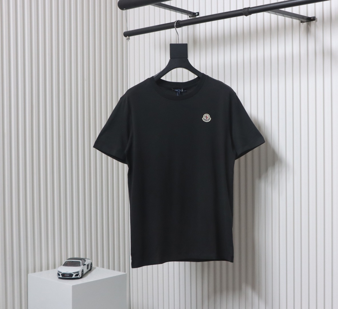 Moncler 25ss classic chest logo short sleeve white