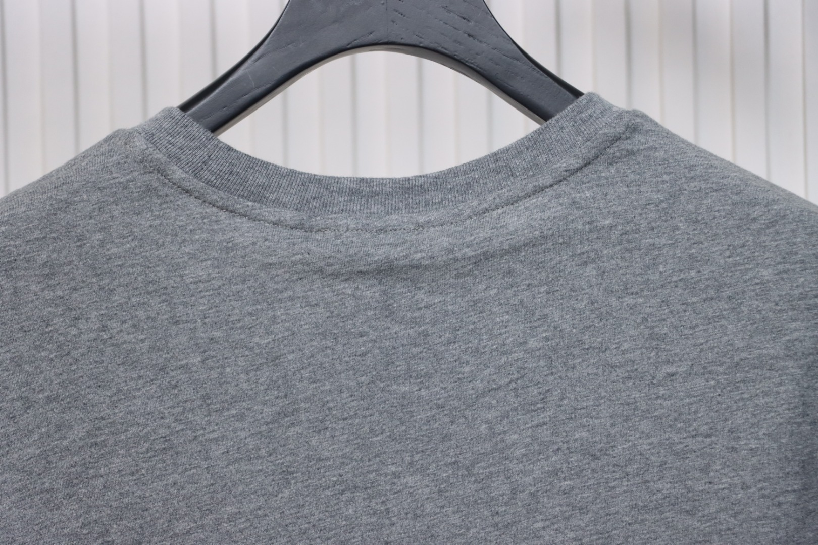 Moncler 25ss classic chest logo short sleeves grey