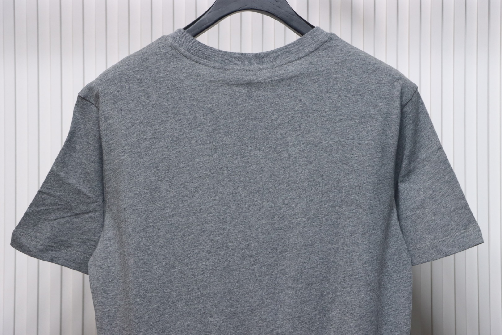 Moncler 25ss classic chest logo short sleeves grey