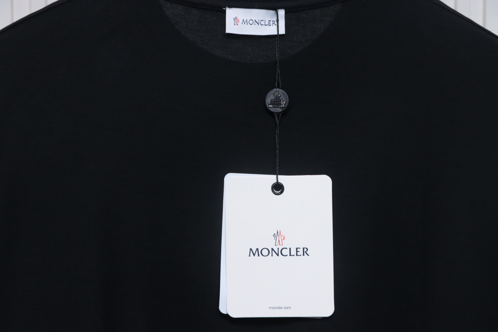 Moncler 25ss embroidered logo short sleeve black