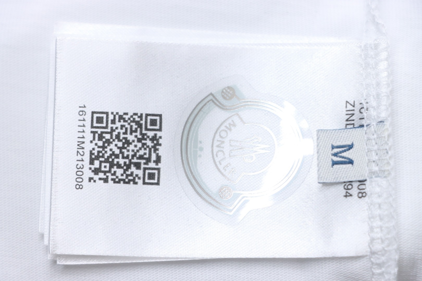 Moncler 25ss embroidered logo short sleeve white