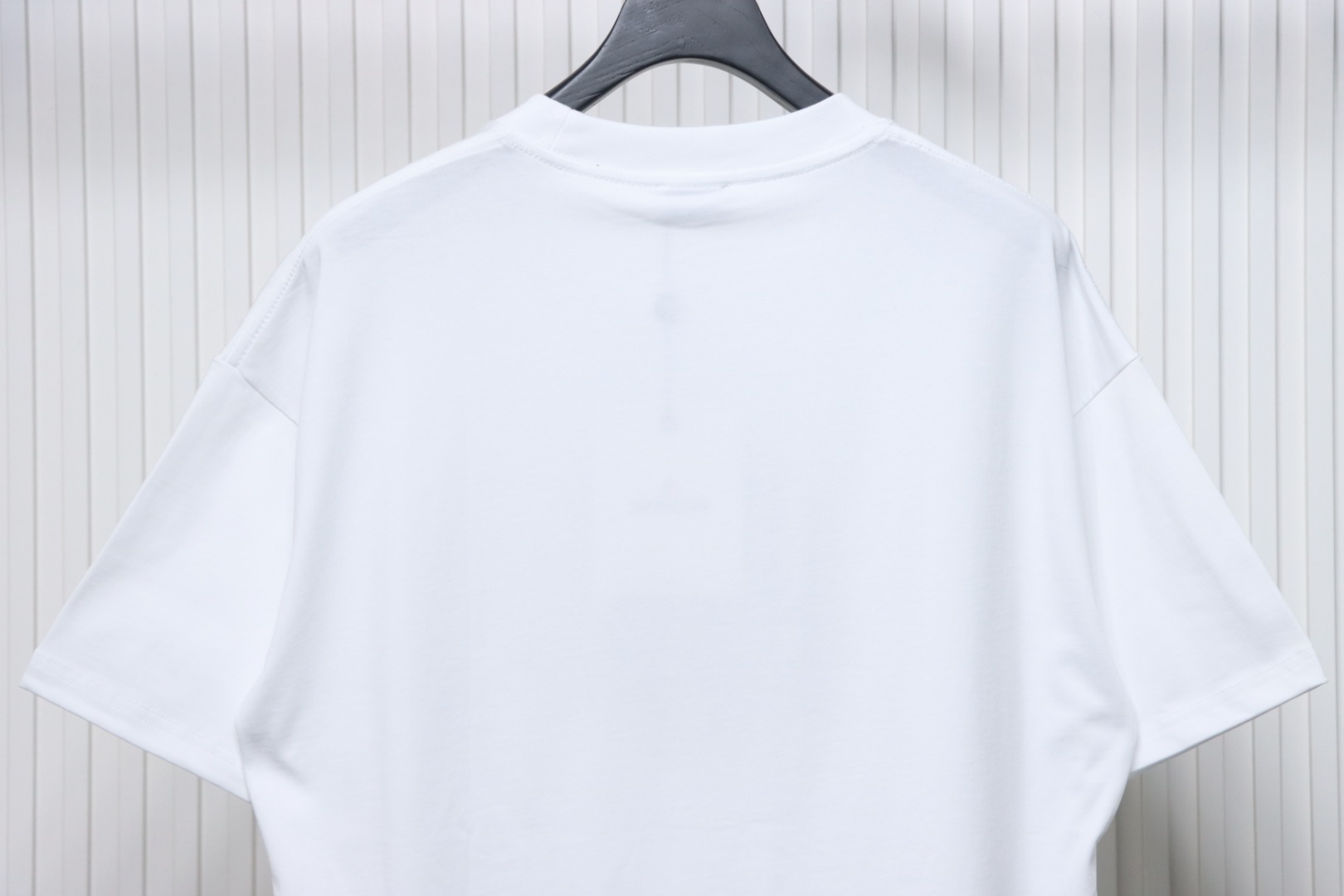 Moncler 25ss embroidered logo short sleeve white