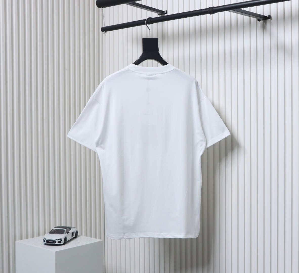 Moncler 25ss embroidered logo short sleeve white