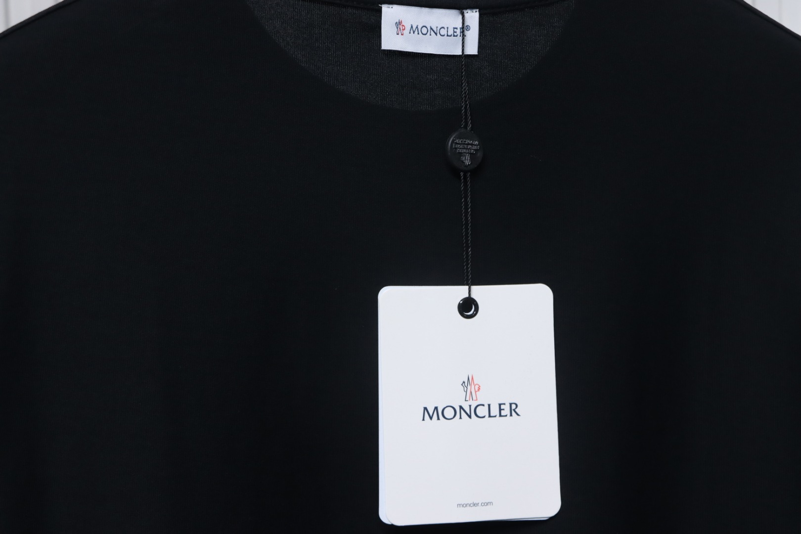 Moncler 25ss overlapping logo print short sleeve black