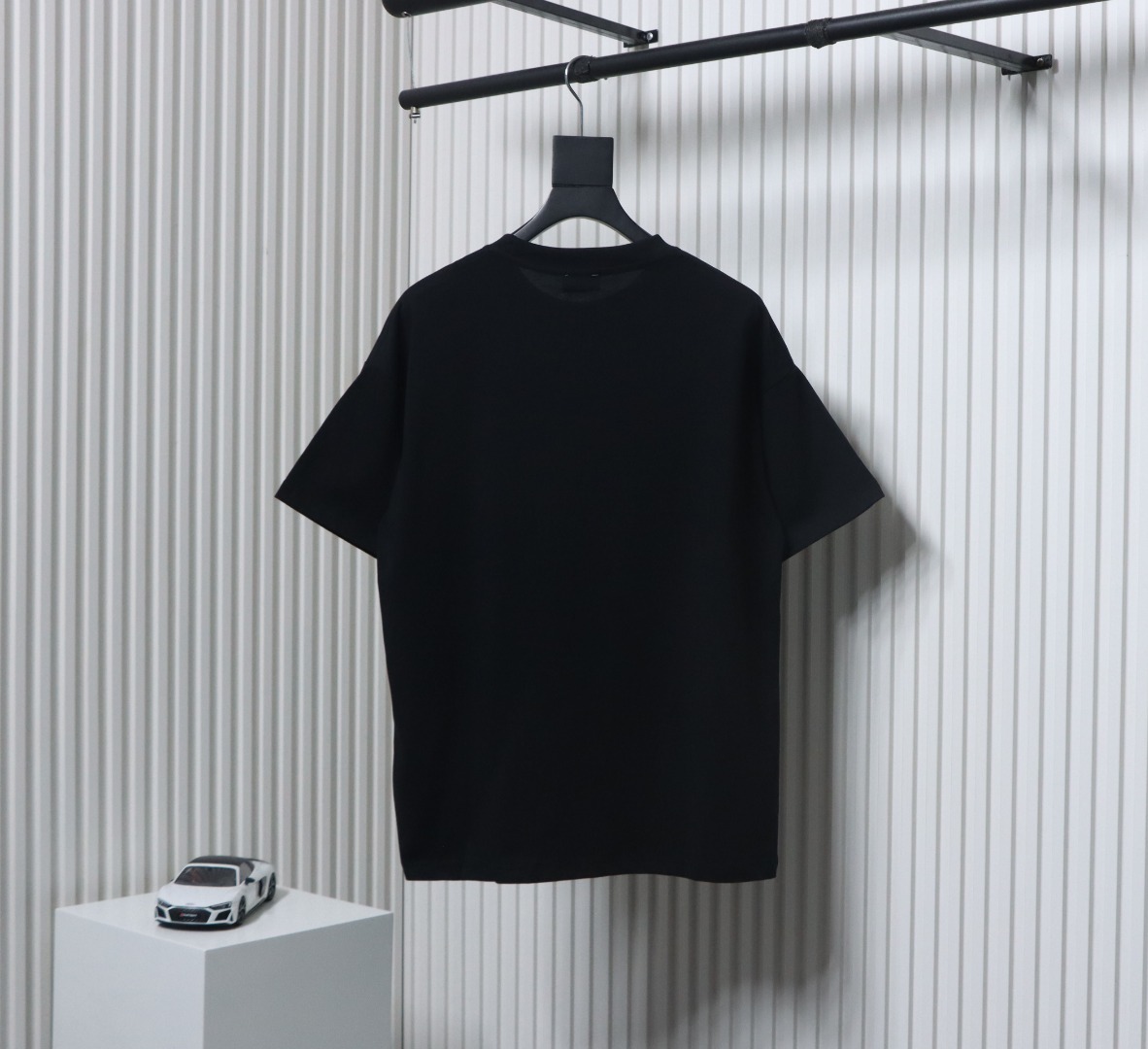 Moncler 25ss overlapping logo print short sleeve black