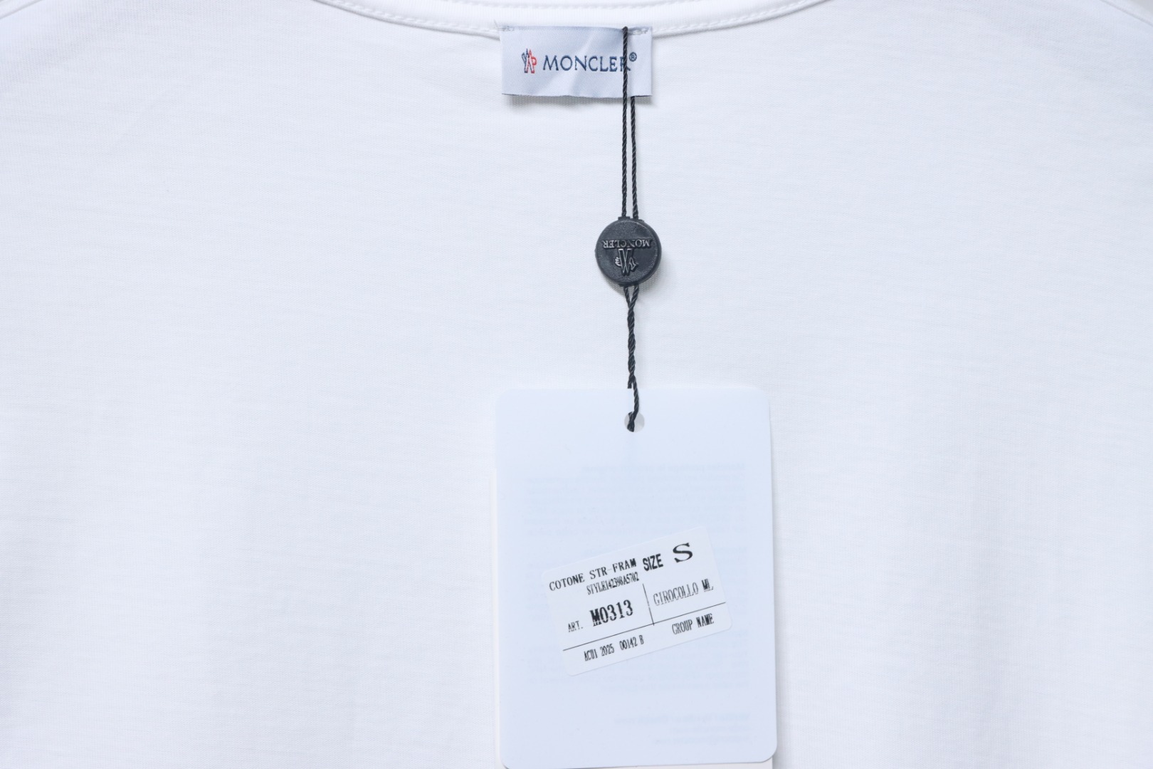 Moncler 25ss overlapping logo print short sleeve white