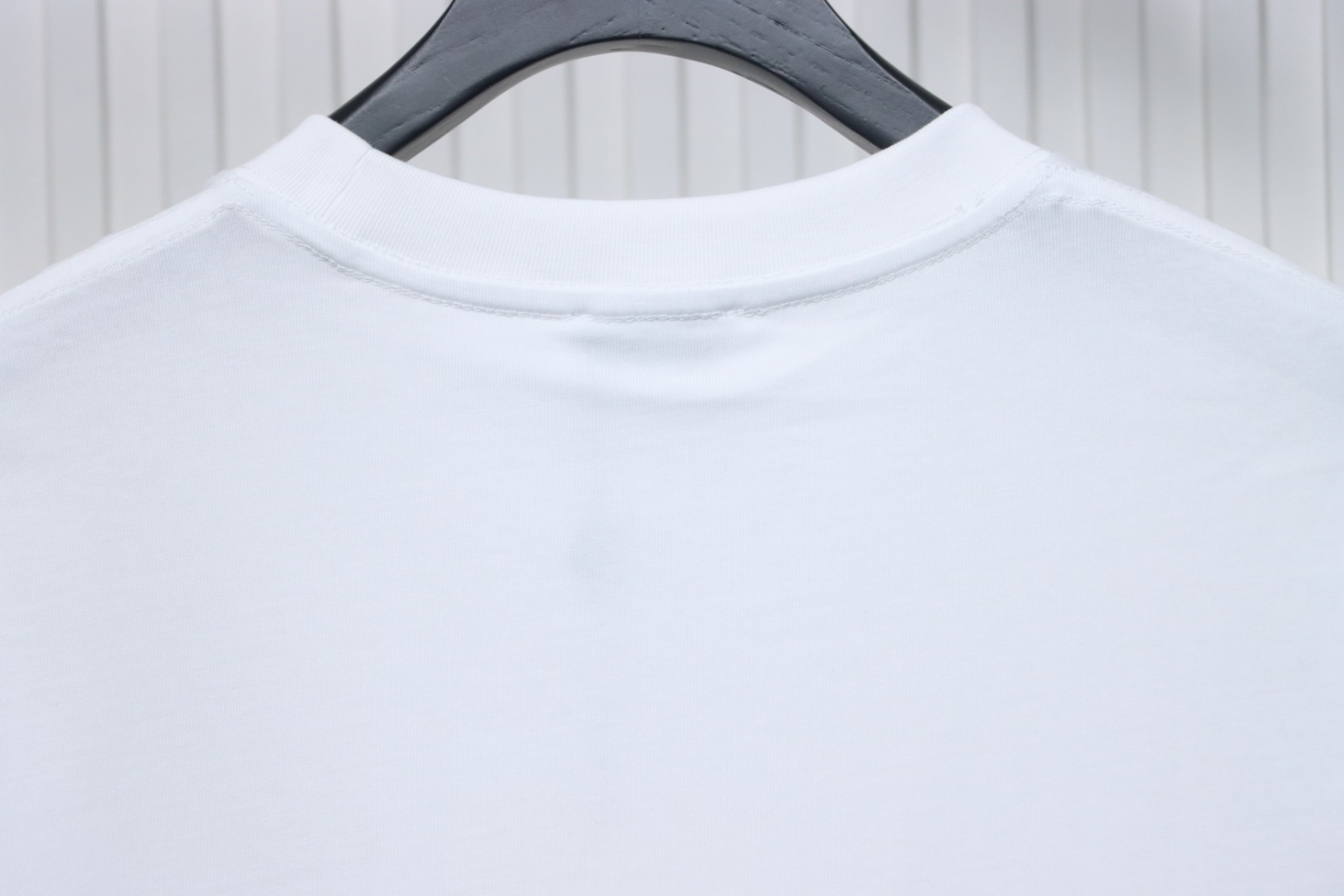 Moncler 25ss overlapping logo print short sleeve white