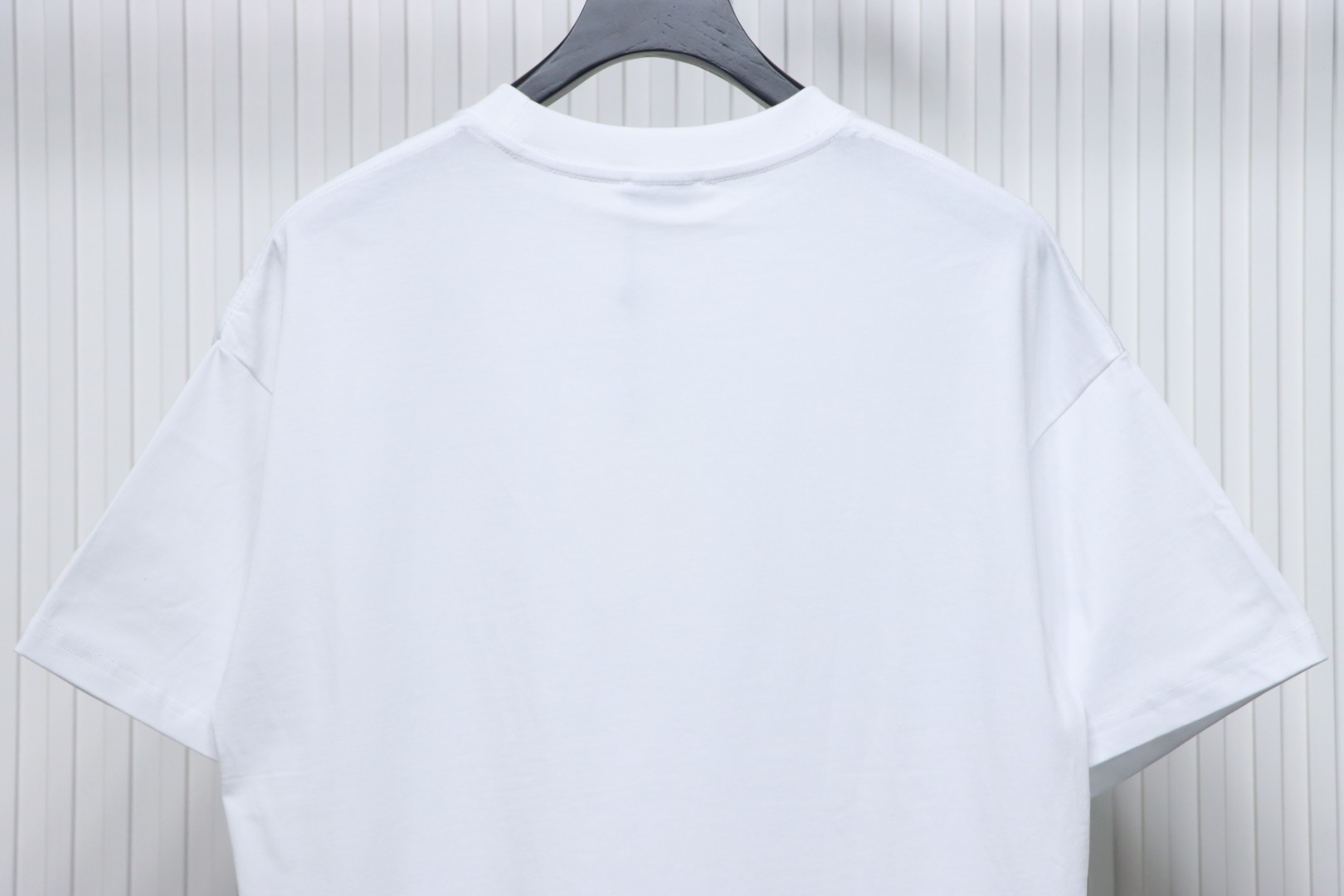 Moncler 25ss overlapping logo print short sleeve white