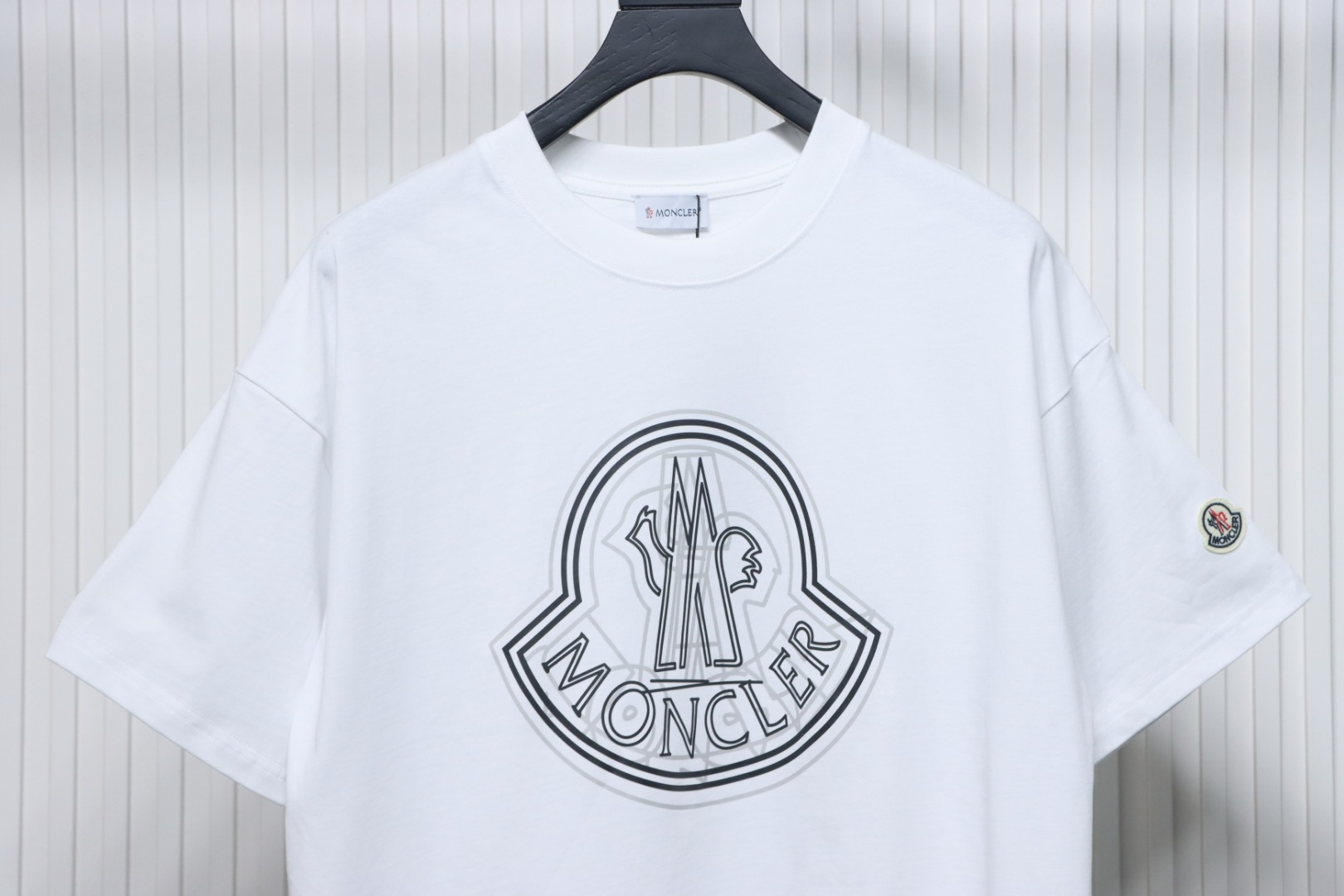 Moncler 25ss overlapping logo print short sleeve white