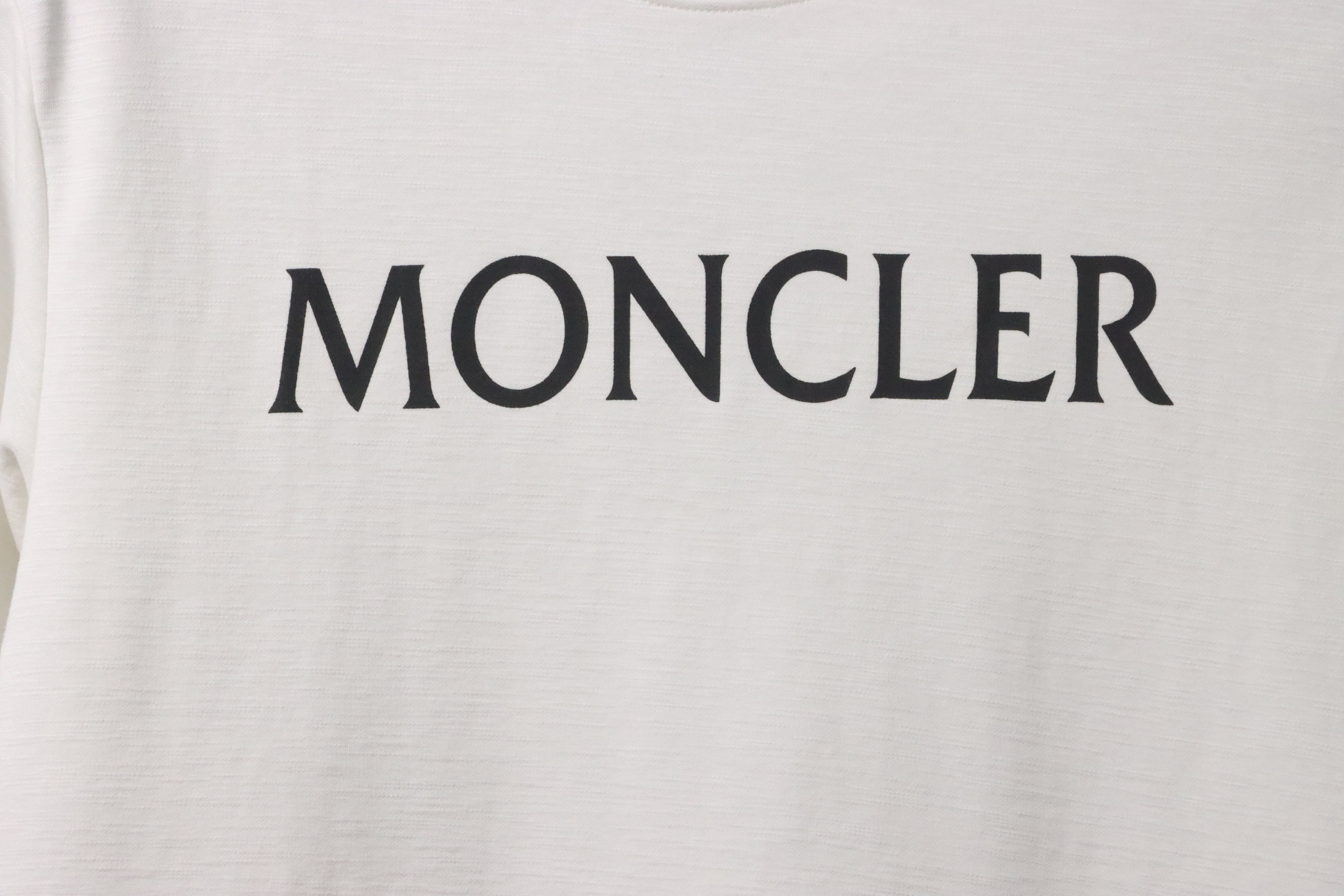 Moncler basic letter print short sleeve white