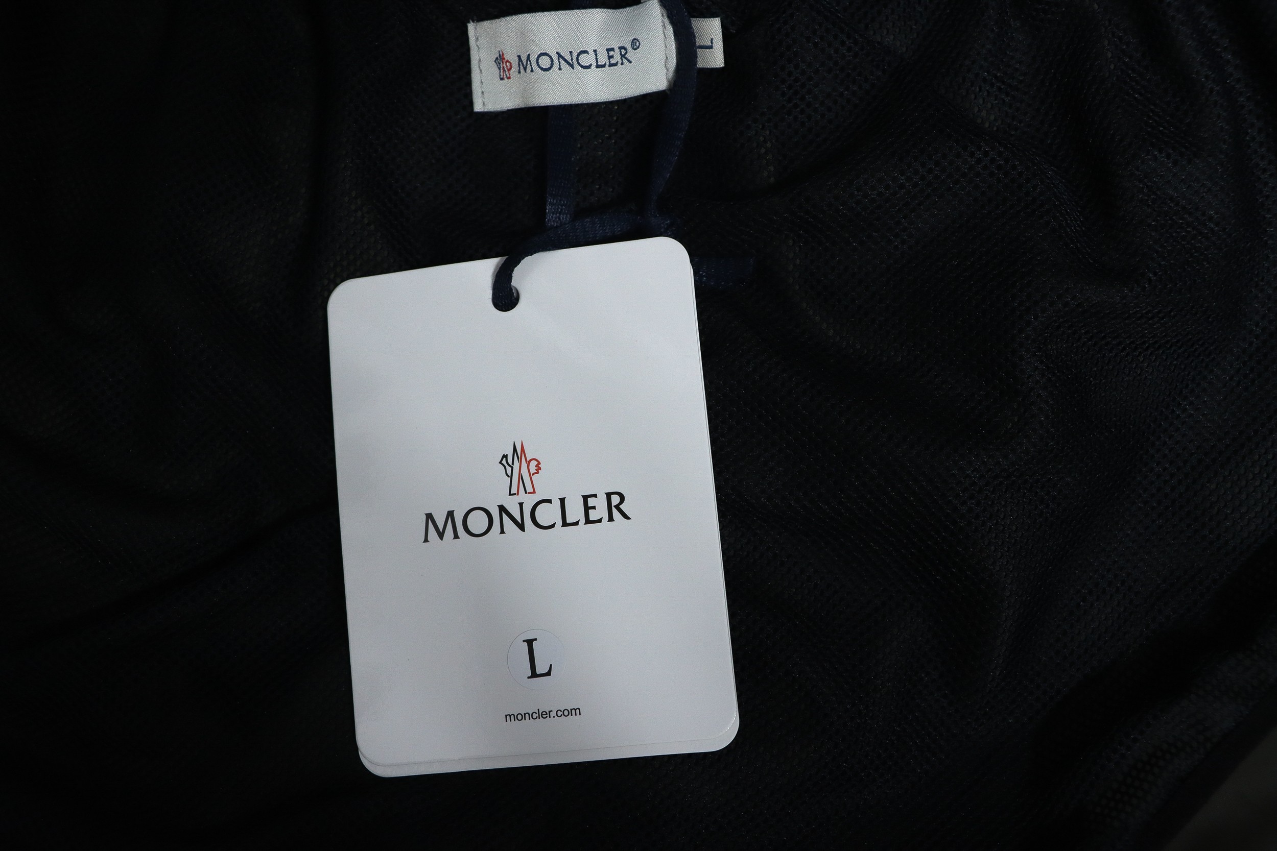 Moncler Classic Pocket Logo Woven Shorts Army Green