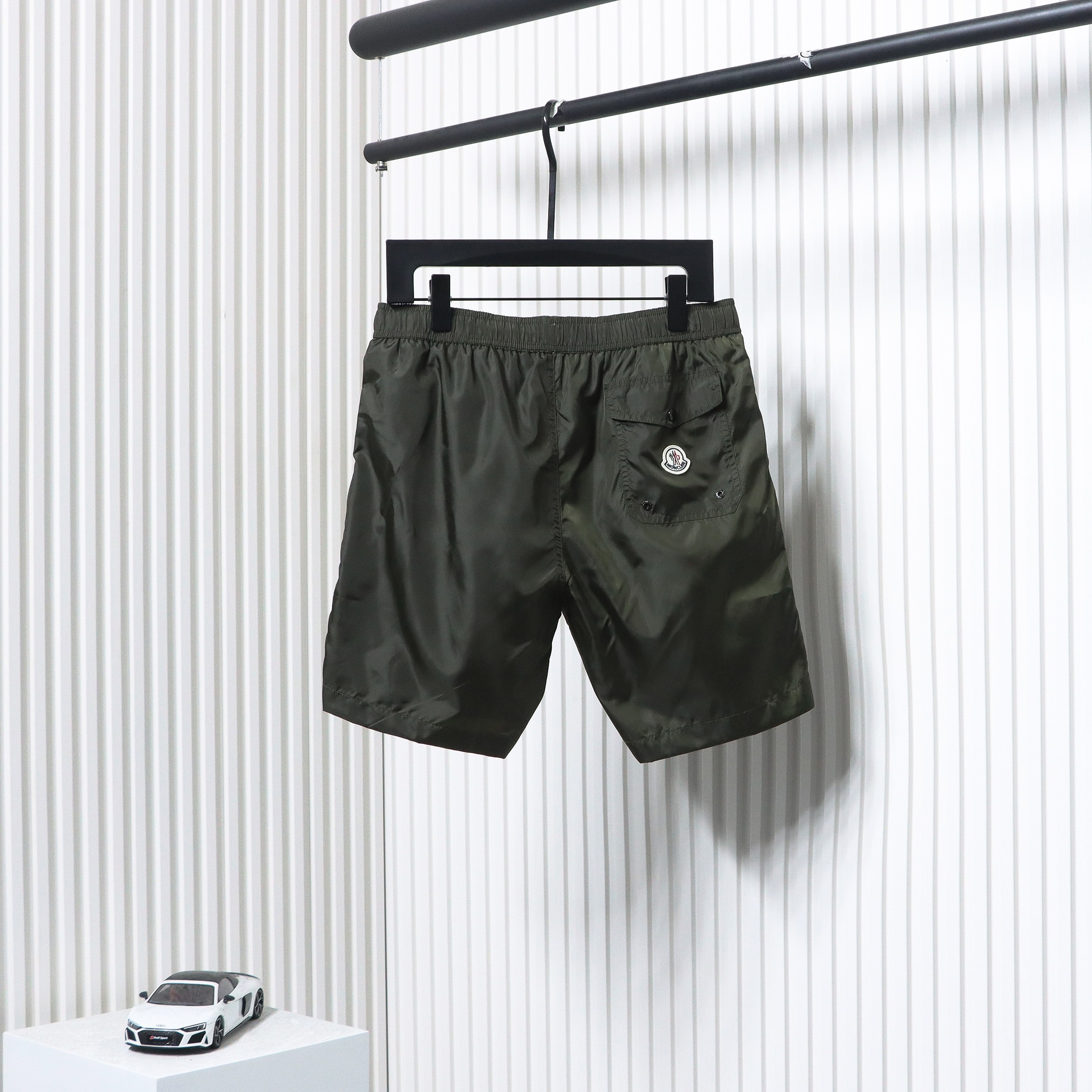Moncler Classic Pocket Logo Woven Shorts Army Green